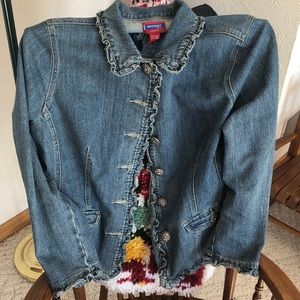 Westport adorable denim jacket. Women’s size XL.